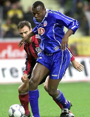 疑对青岛队 疑对青岛队